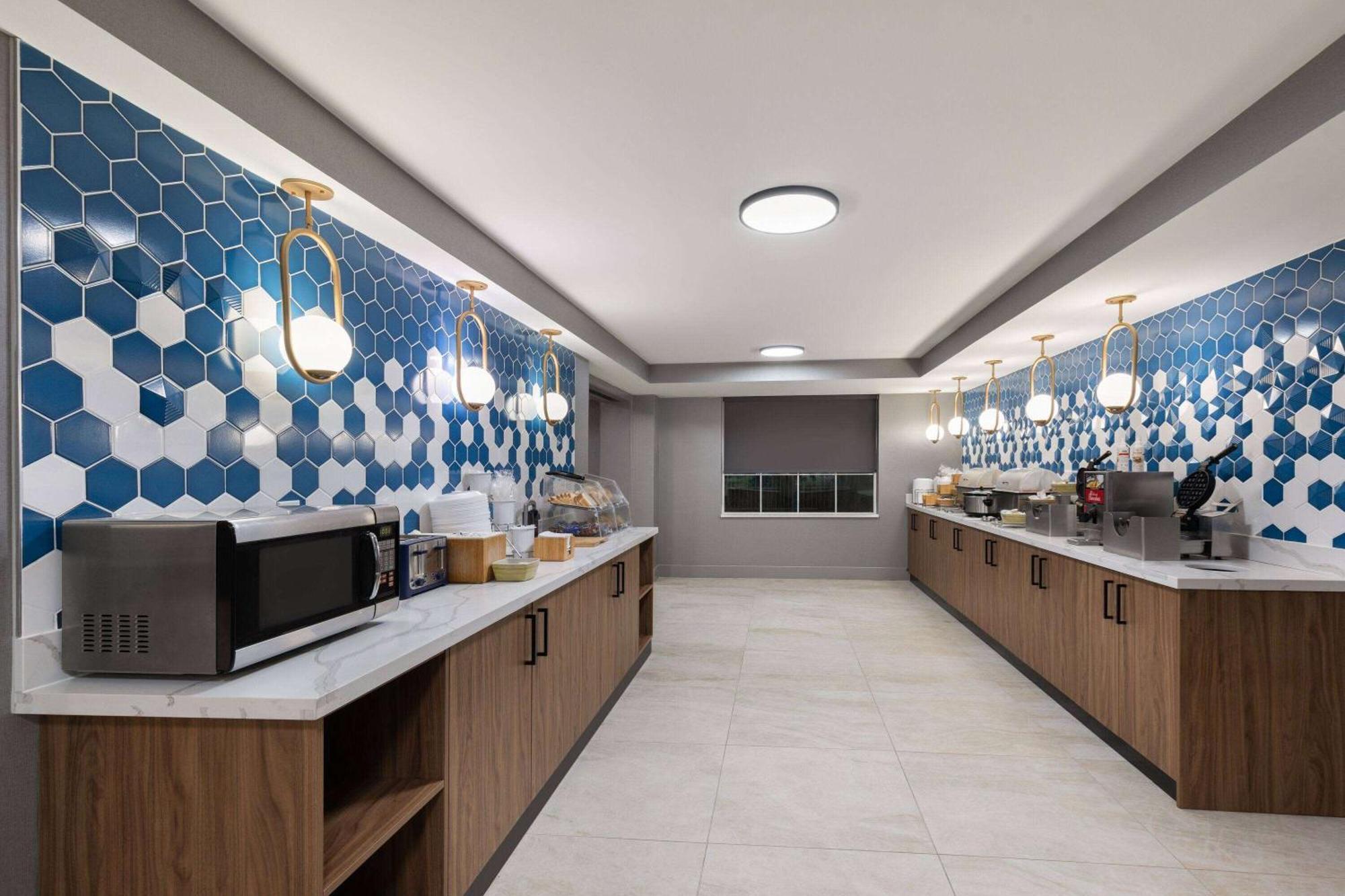 La Quinta By Wyndham Knoxville Central Papermill Экстерьер фото