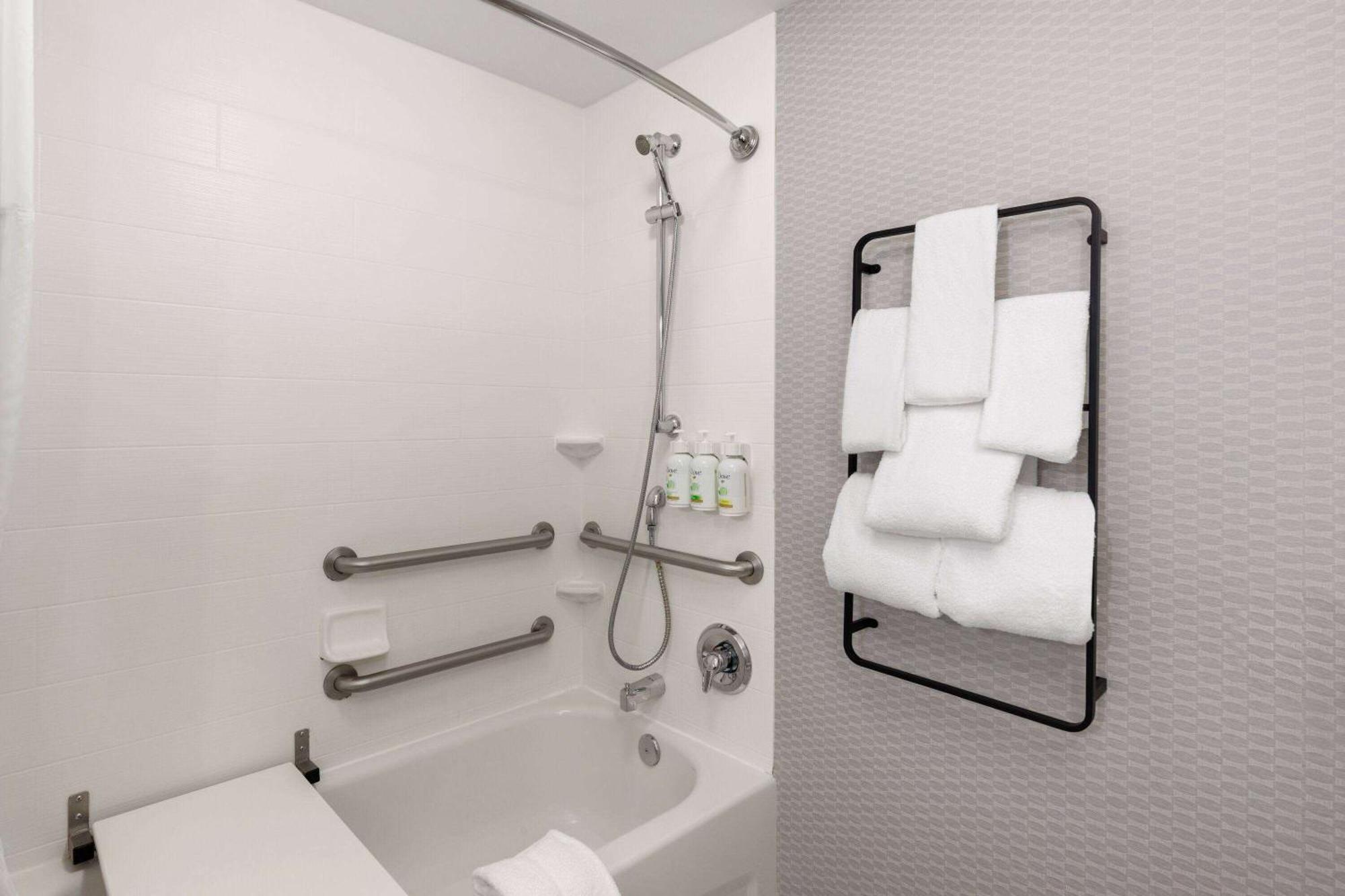 La Quinta By Wyndham Knoxville Central Papermill Экстерьер фото