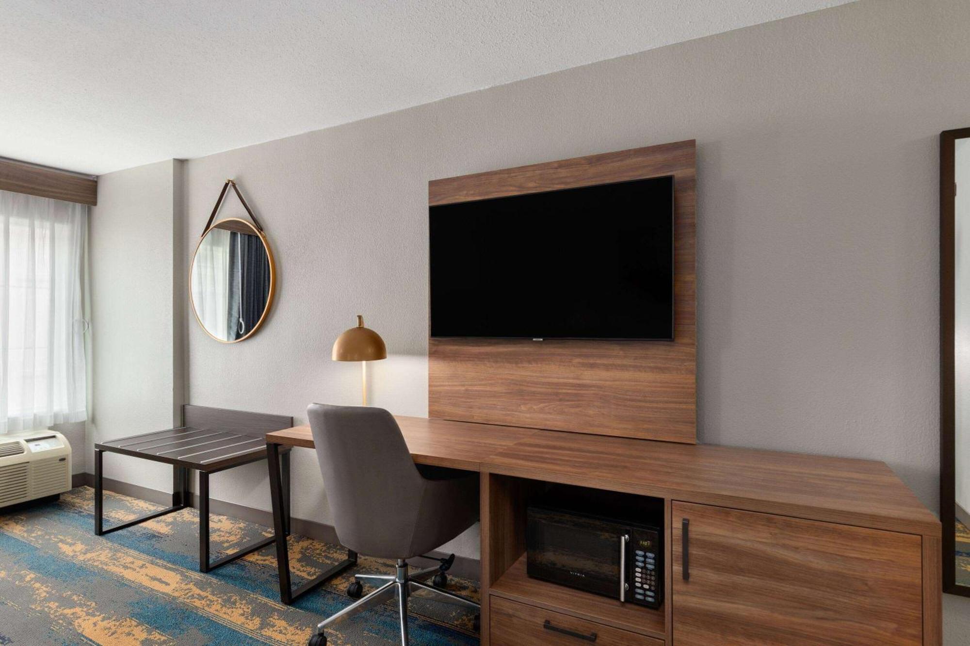 La Quinta By Wyndham Knoxville Central Papermill Экстерьер фото