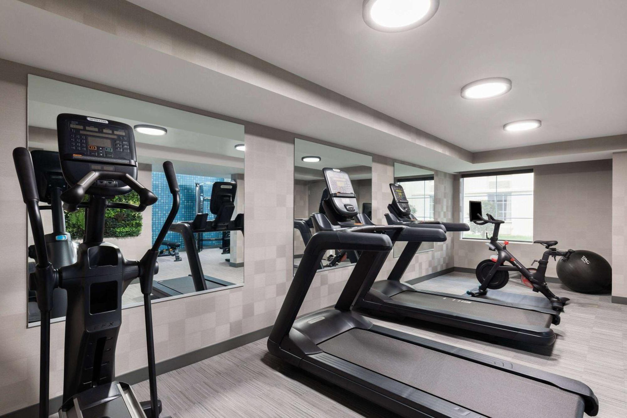 La Quinta By Wyndham Knoxville Central Papermill Экстерьер фото
