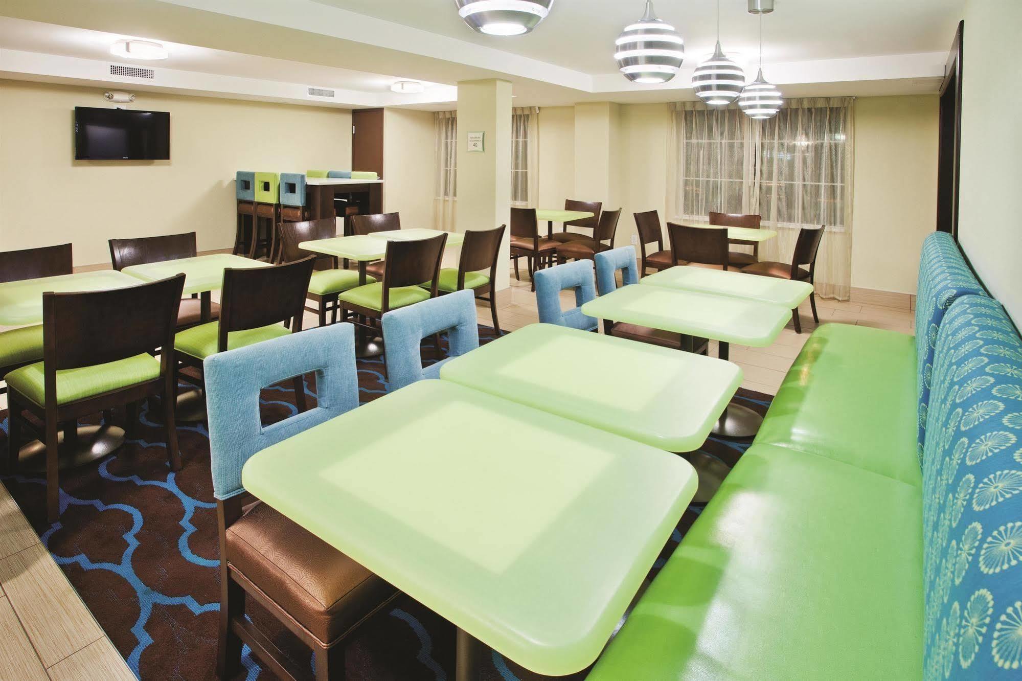 La Quinta By Wyndham Knoxville Central Papermill Экстерьер фото