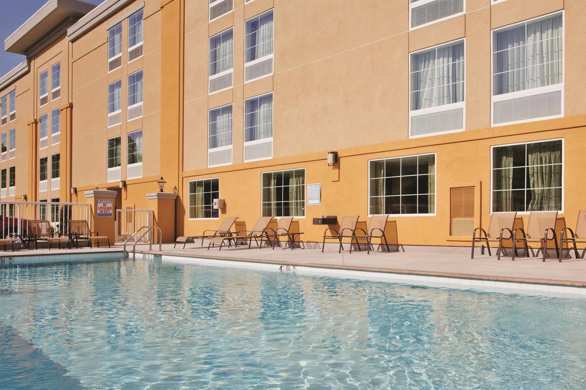 La Quinta By Wyndham Knoxville Central Papermill Экстерьер фото