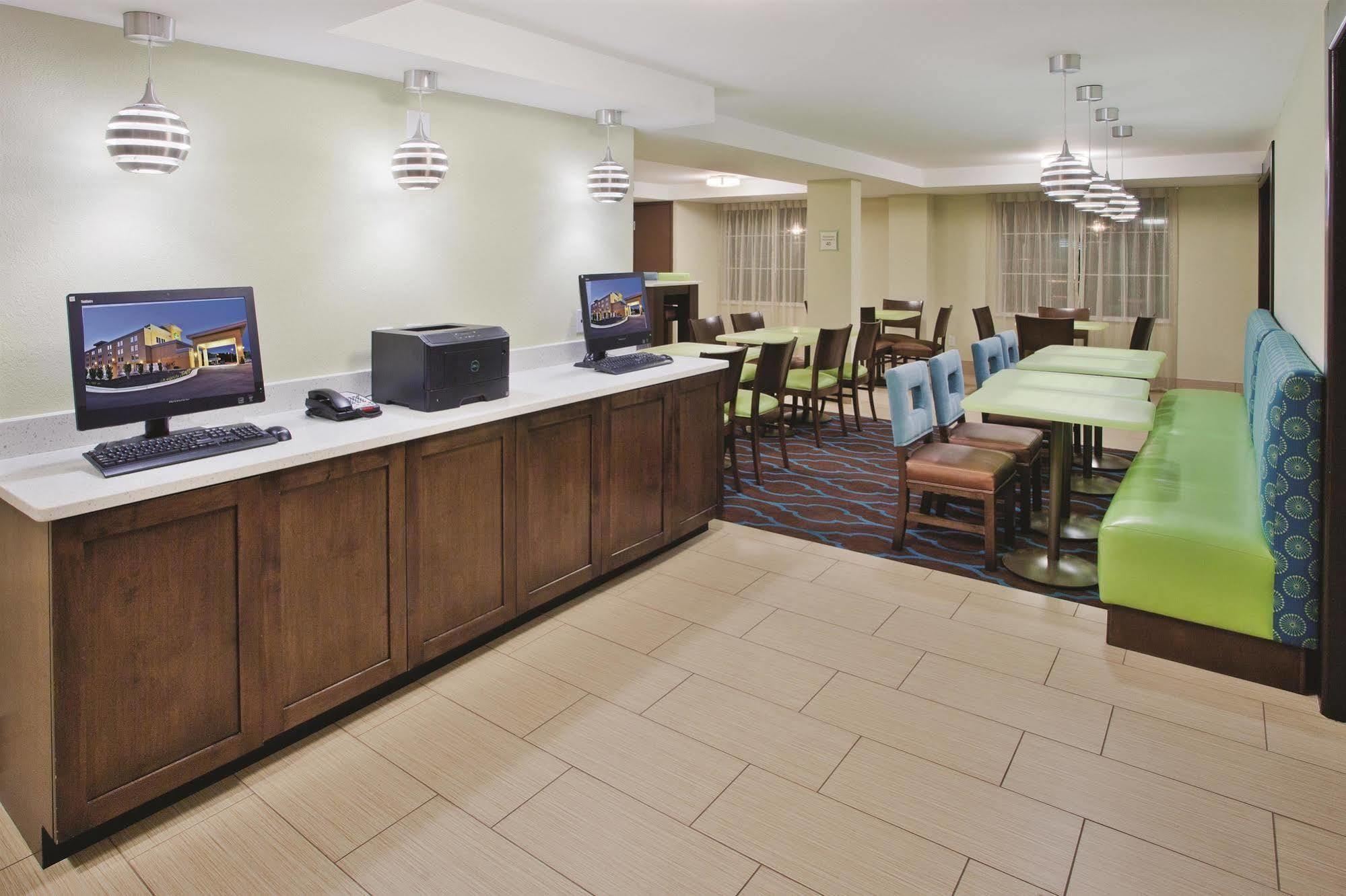 La Quinta By Wyndham Knoxville Central Papermill Экстерьер фото