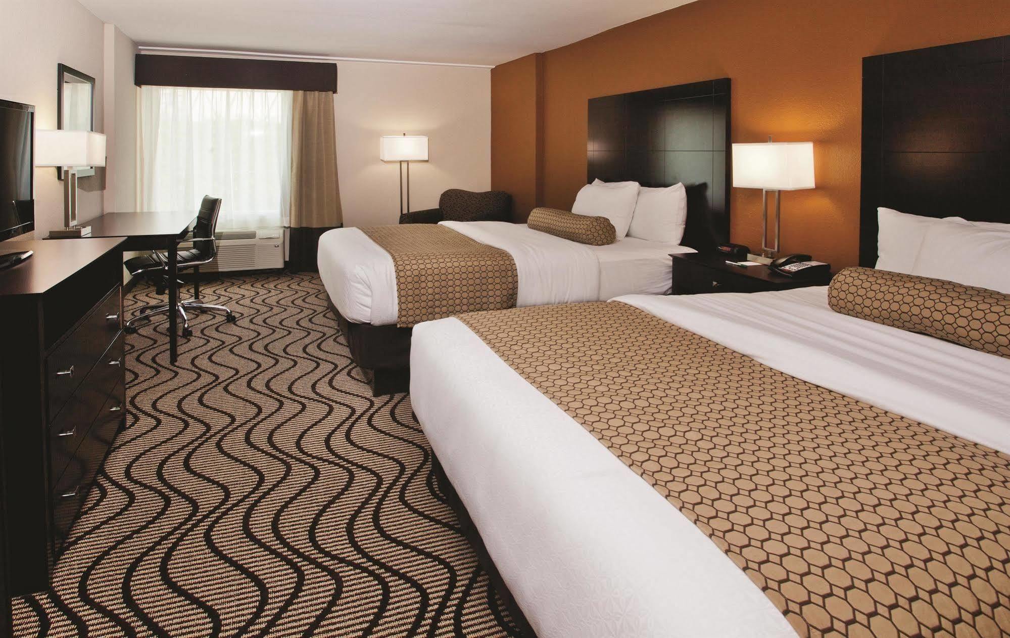 La Quinta By Wyndham Knoxville Central Papermill Экстерьер фото